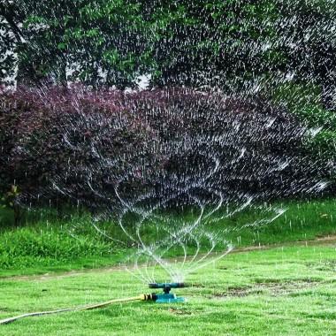 Умная система полива автоматический для газонов на 360 градусов Lawn Sprinkler