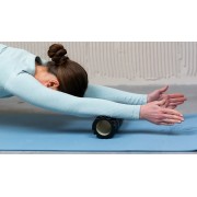 Валик для спины ShappaFit средней жесткости , 30х10 см , цвет черный, ролик массажный