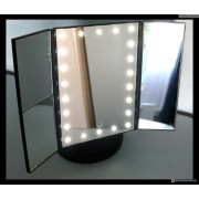 Зеркало тройное для макияжа с LED подсветкой Magic Makeup Mirror, 22 лампы, косметическое зеркало