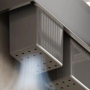 Навесная полка органайзер для хранения кухонных предметов подставка для столовых приборов настенная металличес