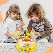 Музыкальная карусель Поймай утку с выпрыгивающими утятами и 2 сачками B.Duck and Friends