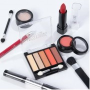 Набор декоративной косметики в алюминиевом кейсе с зеркалом Makeup set MC1488 Серебристый