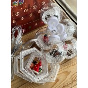 Гирлянда штора 10 нитей Шестиугольники с фигурами и шарики от USB SF-50 Теплый свет