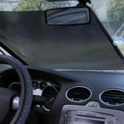 Солнцезащитная шторка рулонная на присосках для автомобиля и дома 40х60 см защита от UV-променей