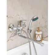 Смеситель для ванны с длинным изливом хром, с душевым гарнитуром.