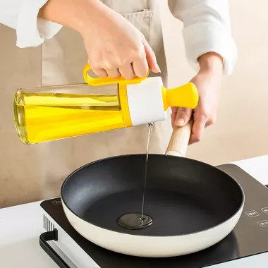 Стеклянный дозатор оливкового масла с щеткой 630мл 2 в 1, силиконовая капельница для измерения бутылки для приготовления пищи и щетка для выпечки Стеклянный дозатор оливкового масла с щеткой 630мл 2 в 1, силиконовая капельница для измерения бутылки для приготовления пищи и щетка для выпечки