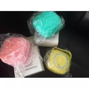 Детская силиконовая массажная мочалка губка для ванны с дозатором