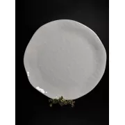 Декоративная фарфоровая тарелка с рельефной поверхностью 26 см