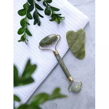 Масажер нефритовий ролер + гуаша скребок Масажер нефритовий ролер + гуаша скребок