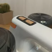 Білий Бездротовий розумний очисник від кліщів з ультрафіолетовою стерилізацією та HEPA-фільтром