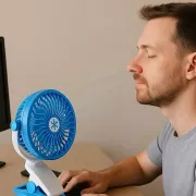 Акумуляторний міні-вентилятор з прищіпкою, USB, LY-582 / Настільний вентилятор / Вентилятор на стіл
