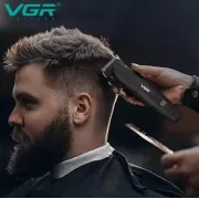 Профессиональный набор для стрижки волос VGR V-640 Машинка и триммер с дисплеем