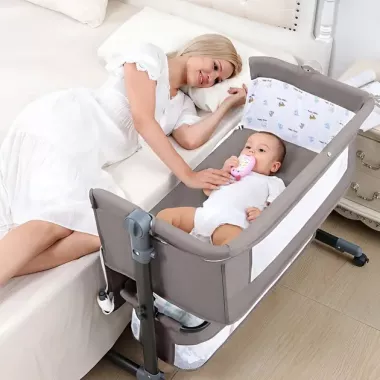 Детская складная кроватка с режимом люльки и москитной сеткой (D508)