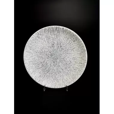 Обеденная керамическая тарелка с фактурным узором 20.5 см Обеденная керамическая тарелка с фактурным узором 20.5 см