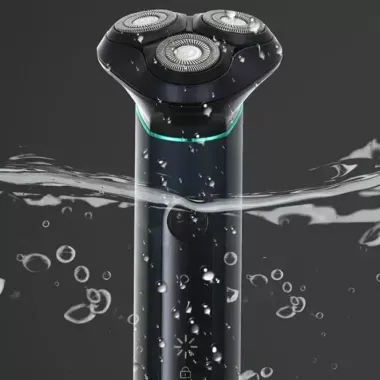 Акумуляторна електробритва VGR V-310 для вологого та сухого гоління з трьома головками IPX7