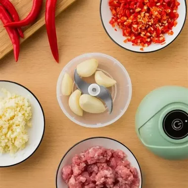 Аккумуляторный мини измельчитель для продуктов 250мл, с USB / Кухонный мини блендер для овощей Аккумуляторный мини измельчитель для продуктов 250мл, с USB / Кухонный мини блендер для овощей