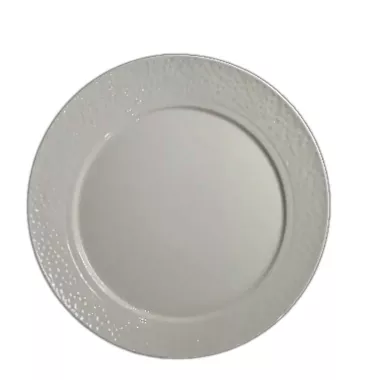 Декоративная фарфоровая тарелка с рельефной окантовкой 25 см Декоративная фарфоровая тарелка с рельефной окантовкой 25 см