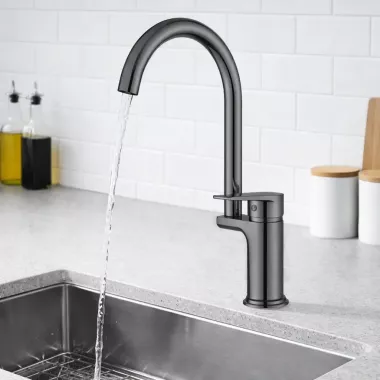 Смеситель кухонный с высоким изливом (черный) AND YLN1837-5A-L Смеситель кухонный с высоким изливом (черный) AND YLN1837-5A-L