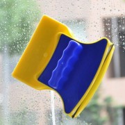 Магнитная щетка для мытья окон с двух сторон Magnetic Double side Cleaner 40мм со страховочным шнуром желто-синяя