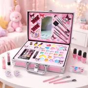 Набор детской косметики Kuromi в кейсе (40 предметов) / Косметика для детей / Детская косметика