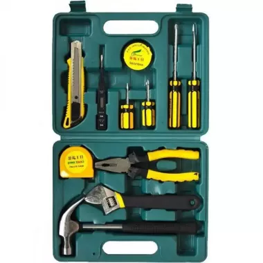 Набор инструментов универсальный в чемодане 12 предметов в пластиковом кейсе Набор инструментов универсальный в чемодане 12 предметов в пластиковом кейсе