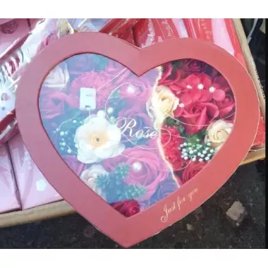 Подарочный набор мыла букет из роз в коробке Love Light Rose Flower