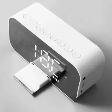 Портативная колонка Bluetooth с часами Q5 BT Портативная колонка Bluetooth с часами Q5 BT