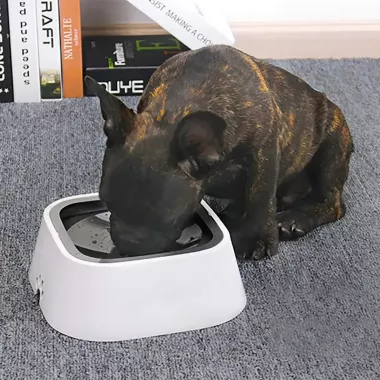 Поилка непроливайка для собак и кошек с плавающим диском Миска антипроливайка для воды MAGIC BOWL Белая 1,5л