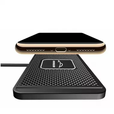 Силиконовый коврик в авто с быстрой беспроводной зарядкой Car Wireless Pad C1 15W