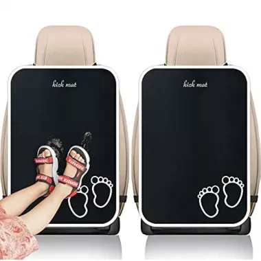 Защитный чехол на спинке сиденья автомобиля