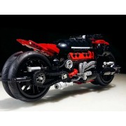 Конструктор XINGBAO XB-03021 MOC Футуристичный мотоцикл, 680 элемента