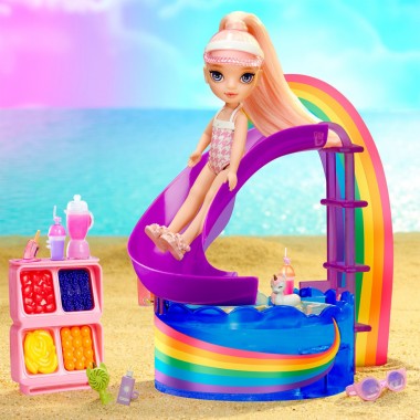 Детский игровой набор с куклой серии Littles - Счастливый праздник в бассейне Rainbow High 522249