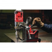 Аккумуляторная дрель на магнитной станине с постоянным магнитом MILWAUKEE M18 FUEL FMDP-0C 493345163