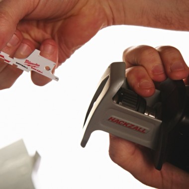 Акумуляторна шабельна пилка MILWAUKEE C12 HZ-202С 4933441195 Акумуляторна шабельна пилка MILWAUKEE C12 HZ-202С 4933441195