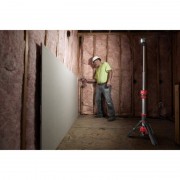 Аккумуляторный фонарь мачта освещения MILWAUKEE M12 SAL-0 4933464823