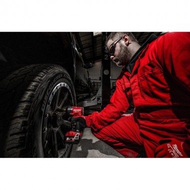 Гайковерт импульсный компактный 1/2" (745 Нм) с фрикционным кольцом MILWAUKEE M18 FUEL FMTIW2F12-0