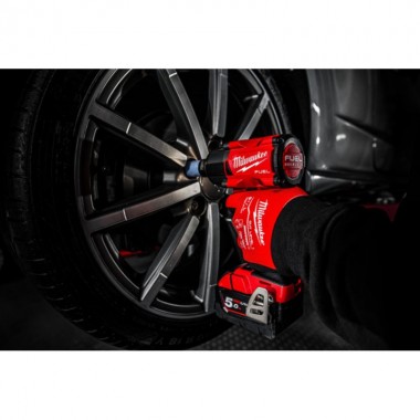 Гайковерт импульсный компактный 1/2" (881 Нм) с фрикционным кольцом MILWAUKEE M18 FMTIW2F12-502X
