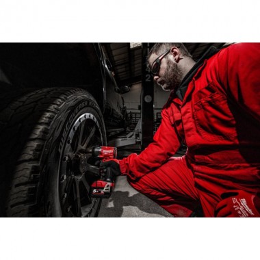 Гайковерт импульсный компактный 1/2" (881 Нм) с фрикционным кольцом MILWAUKEE M18 FMTIW2F12-502X