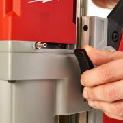 Дрель на магнитной станине с электромагнитом MILWAUKEE MDE 41 4933451015