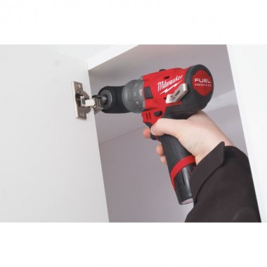 Дрель уд. компактная со съемным патроном, крут.мом. 37Нм. MILWAUKEE M12 FUEL FPDXKIT-202X