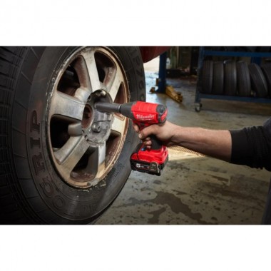 Гайковерт аккумуляторный 1/2'' MILWAUKEE M18 ONEIWF12-0, 300Нм, с кольцом (каркас)