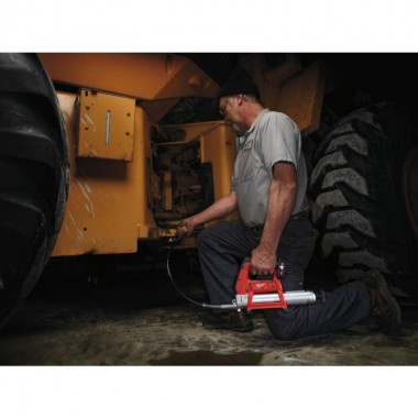 Шприц для смазки MILWAUKEE M12 GG-401B (Li-Ion4Ач) 4933441675 Шприц для смазки MILWAUKEE M12 GG-401B (Li-Ion4Ач) 4933441675