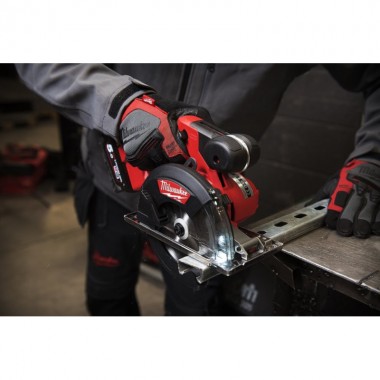 Циркулярная пила диаметр диска 150мм MILWAUKEE M18 FUEL FMCS-0X 4933459192 Циркулярная пила диаметр диска 150мм MILWAUKEE M18 FUEL FMCS-0X 4933459192