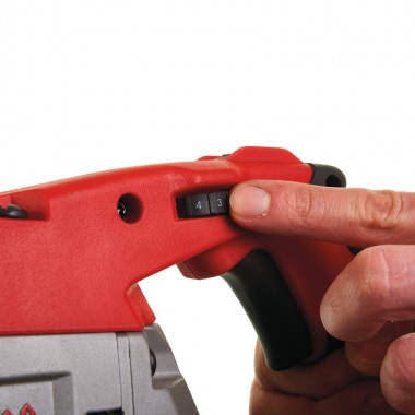 Стрічкова пила MILWAUKEE M18 FUEL CBS125-502C по металу 4933448195 (+ заряд.пристрій, 2 акум., полот