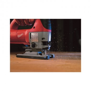 Лобзик MILWAUKEE, JSPE 135 TX, 750Вт (+ полотна 5 шт., перехідник, кабель 4 м, насадка проти сколів, щиток від пилу, знімна плас