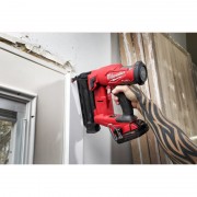 Пистолет гвоздезабивной аккумуляторный бесщёточный MILWAUKEE M18 FN18GS-0X (16-54мм)(каркас+HDкейс)