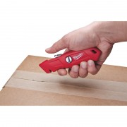 Нож безопасный самовозвращающийся MILWAUKEE 4932471360