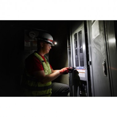 Аккумуляторный налобный фонарь L4 HL2-301 MILWAUKEE Аккумуляторный налобный фонарь L4 HL2-301 MILWAUKEE