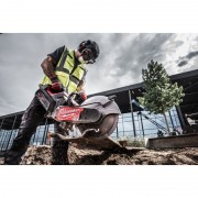 Каска защитная BOLT100™ вентилируемая для промышленного альпинизма черная MILWAUKEE