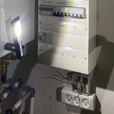 Ручной фонарь на аккумуляторе 200 lumen SCANGRIP MINI MAG PRO